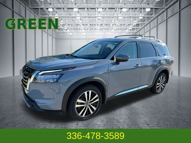 2025 Nissan Pathfinder Platinum