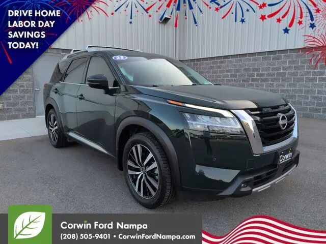2023 Nissan Pathfinder Platinum — photo 1 of 13
