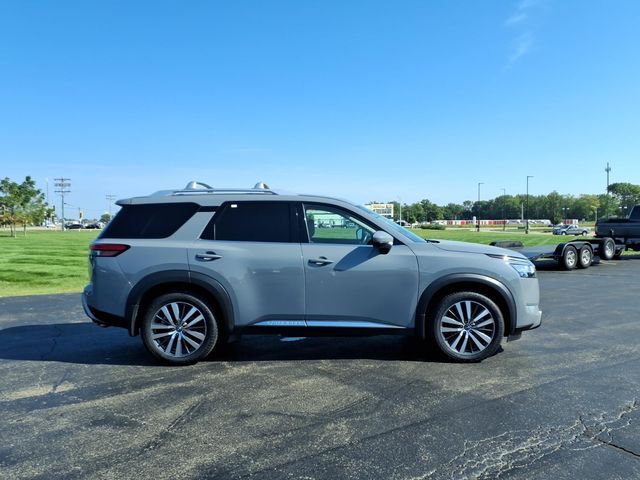 2022 Nissan Pathfinder Platinum