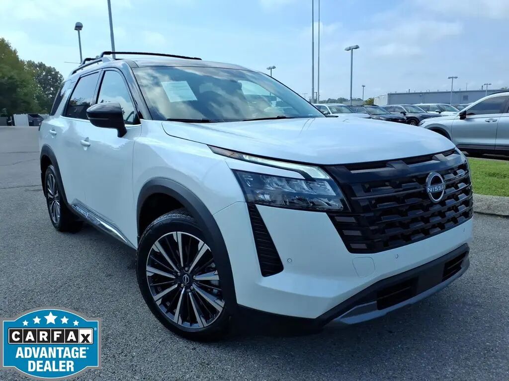 2026 Nissan Pathfinder Platinum — photo 1 of 13