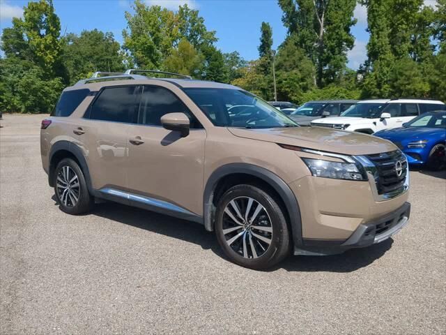 2025 Nissan Pathfinder Platinum