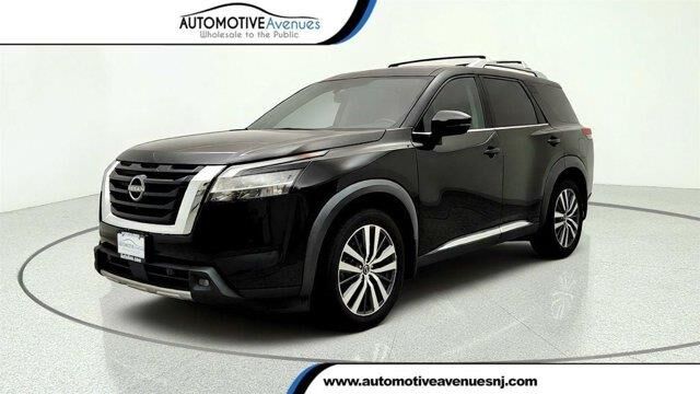 2022 Nissan Pathfinder Platinum