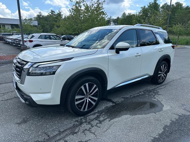 2023 Nissan Pathfinder Platinum