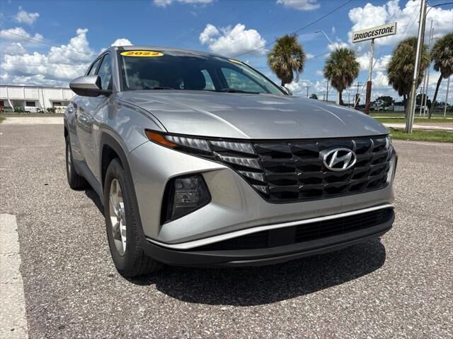 2022 Hyundai TUCSON SE