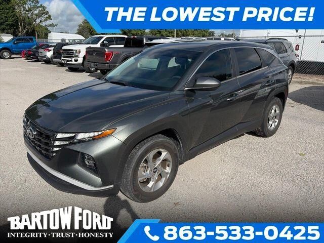 2022 Hyundai TUCSON SE