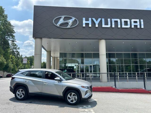 2023 Hyundai TUCSON SE