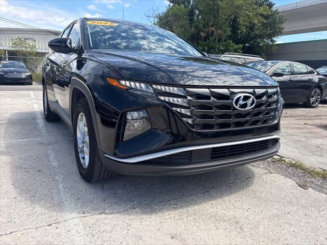 2022 Hyundai TUCSON SE
