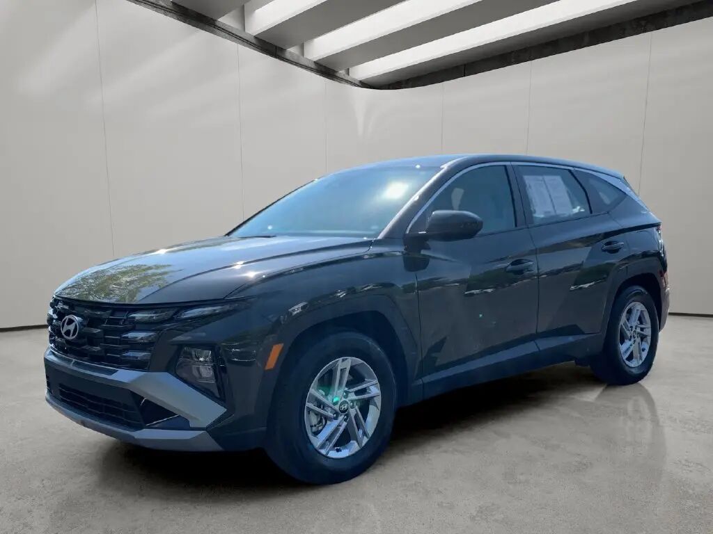 2026 Hyundai TUCSON SE — photo 1 of 13