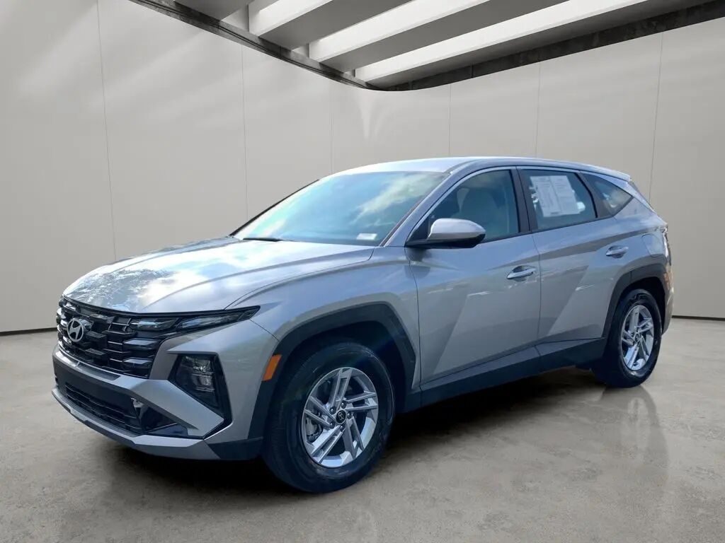 2026 Hyundai TUCSON SE — photo 1 of 13