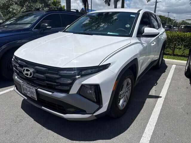 2026 Hyundai TUCSON SE