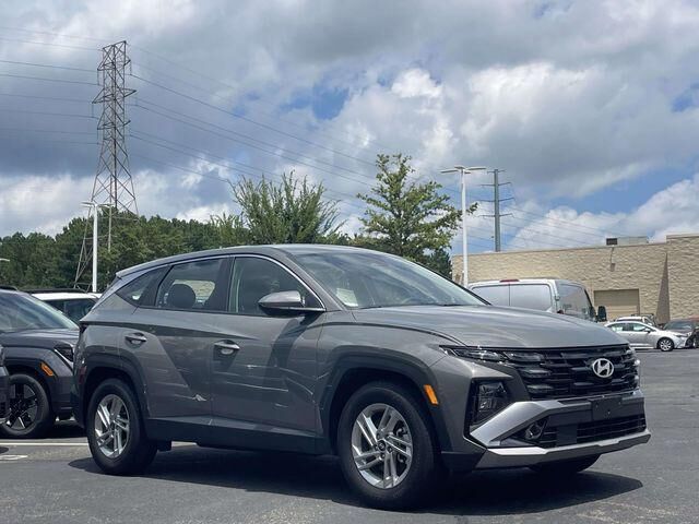 2025 Hyundai TUCSON SE