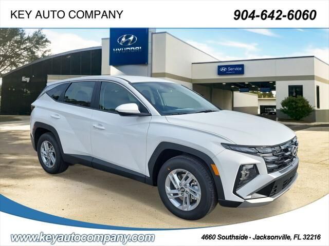 2026 Hyundai TUCSON SE