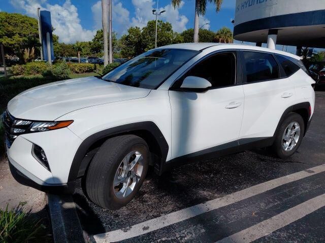 2024 Hyundai TUCSON SE