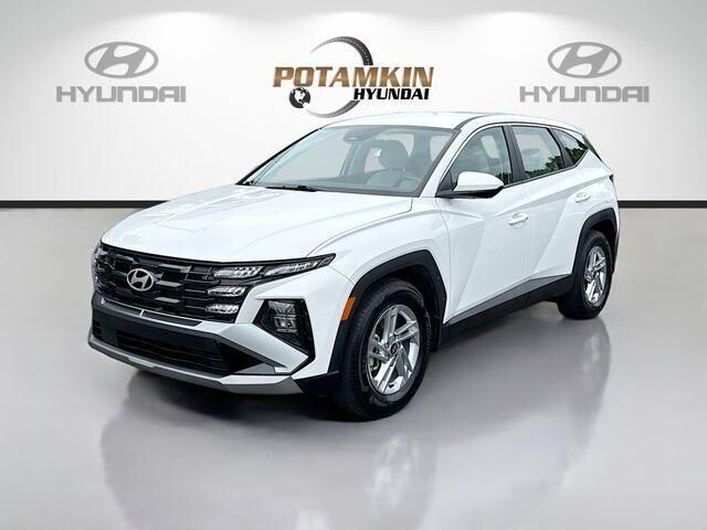 2026 Hyundai TUCSON SE