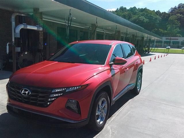 2023 Hyundai TUCSON SE