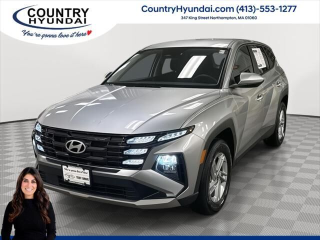 2025 Hyundai TUCSON SE