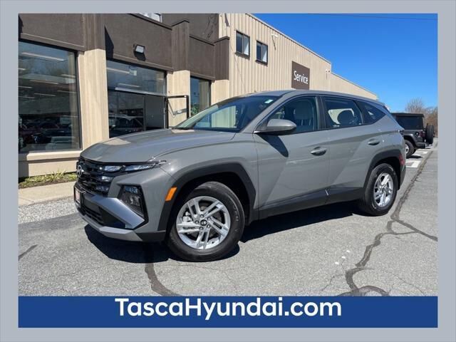 2025 Hyundai TUCSON SE