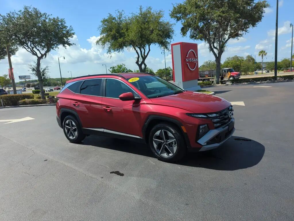2025 Hyundai TUCSON SEL — photo 1 of 10