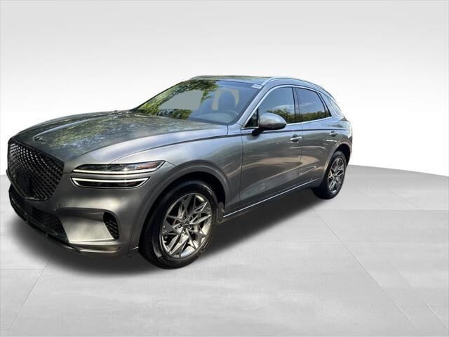 2025 Genesis GV70 2.5T Standard — photo 1 of 13