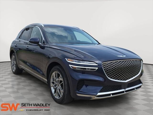 2025 Genesis GV70 2.5T Standard — photo 1 of 13