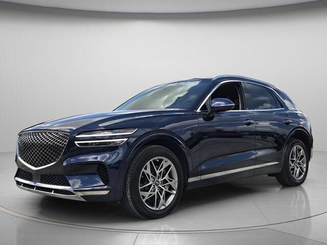 2024 Genesis GV70 2.5T Standard — photo 1 of 12