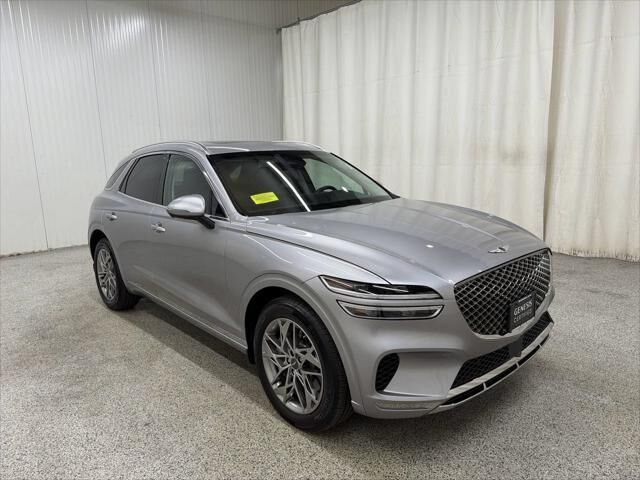 2024 Genesis GV70 2.5T Standard — photo 1 of 13