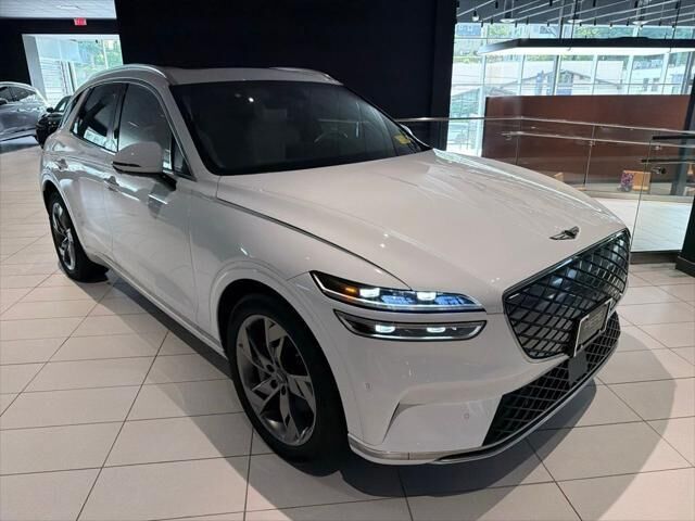 2025 Genesis Electrified GV70 Advanced — photo 1 of 4