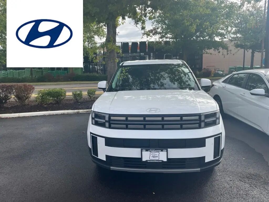 2025 Hyundai SANTA FE SE — photo 1 of 13