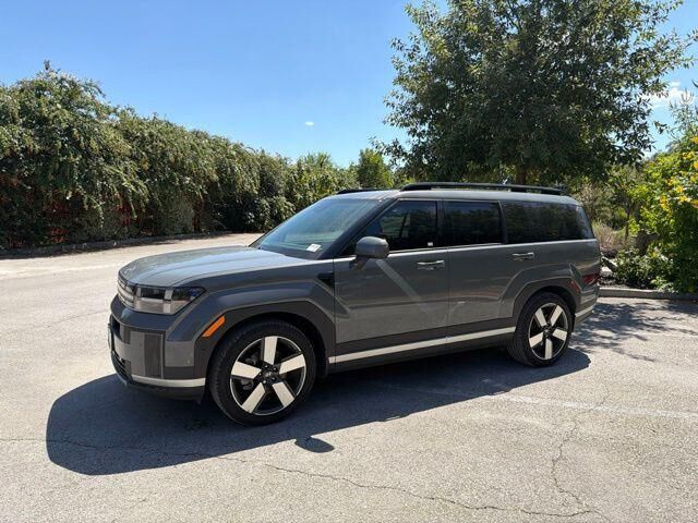 2025 Hyundai SANTA FE Hybrid Limited — photo 1 of 13