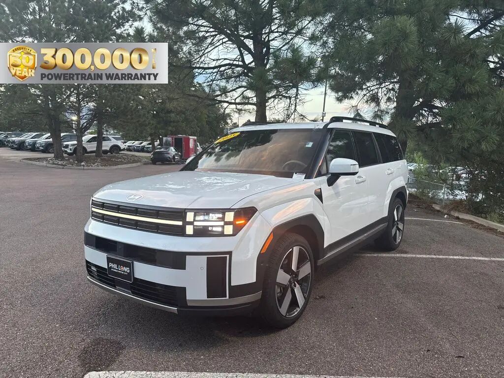 2025 Hyundai SANTA FE Limited — photo 1 of 10
