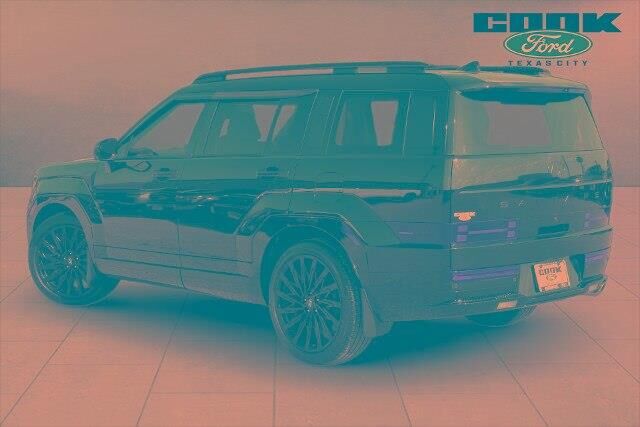 2024 Hyundai SANTA FE Calligraphy — photo 1 of 13