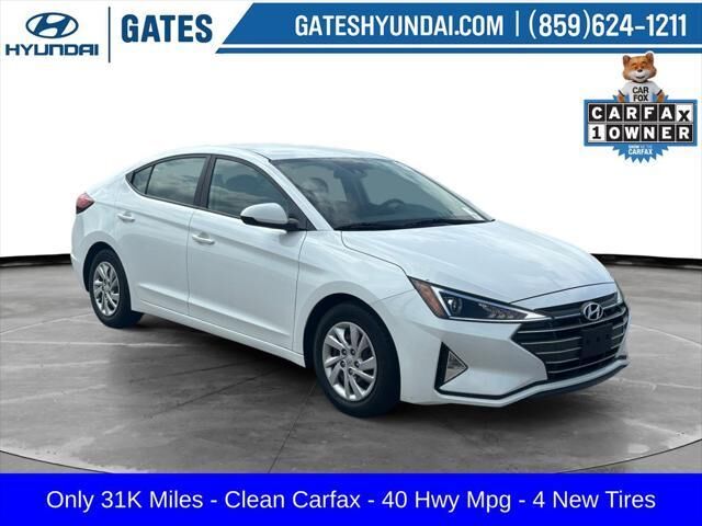 2020 Hyundai ELANTRA SE