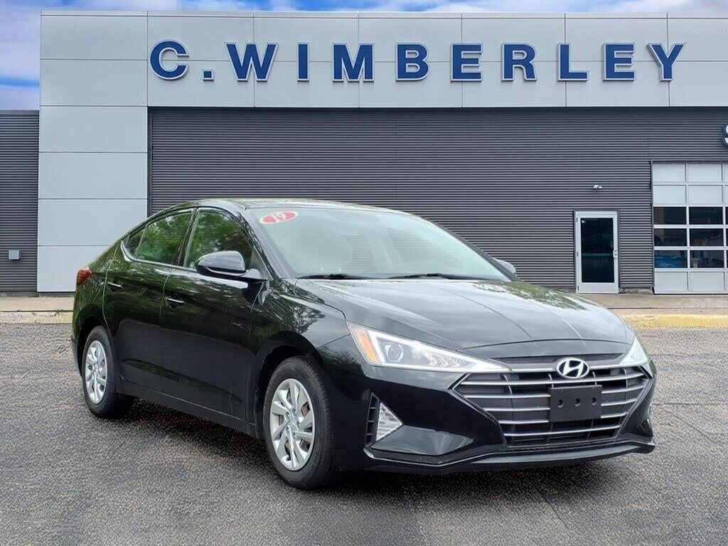 2019 Hyundai ELANTRA SE — photo 1 of 1