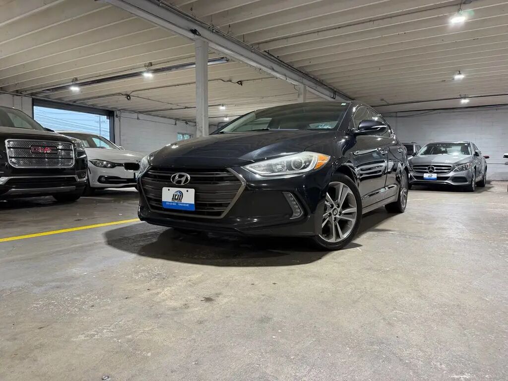 2017 Hyundai ELANTRA SE — photo 1 of 13