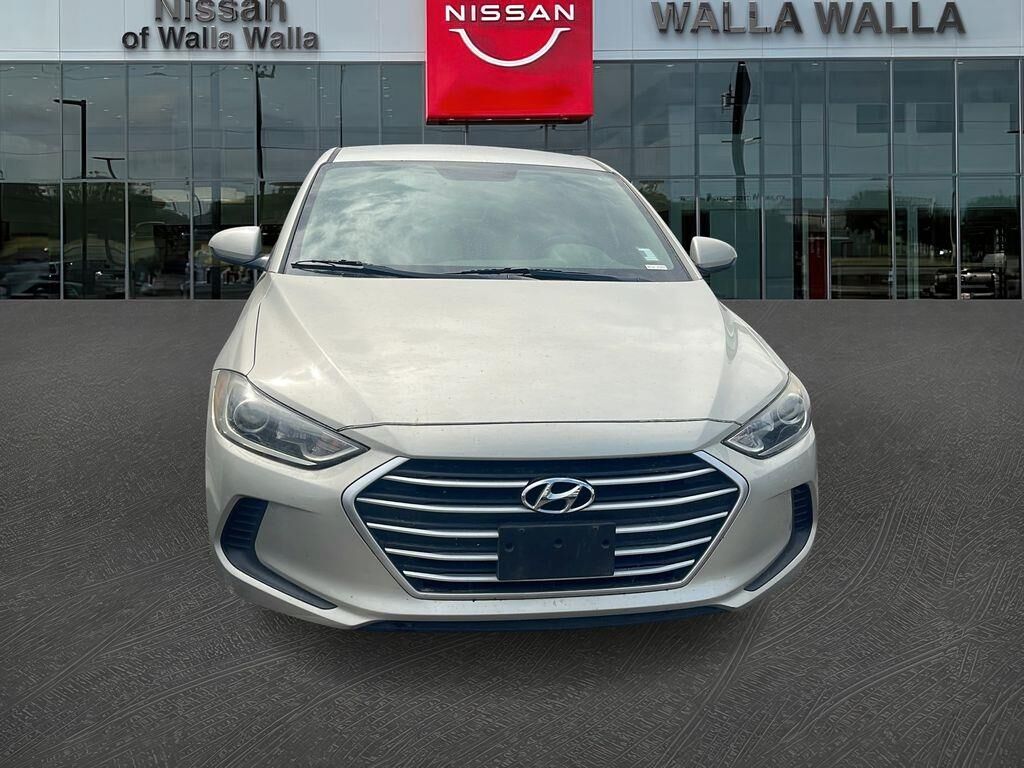 2017 Hyundai ELANTRA SE — photo 1 of 3