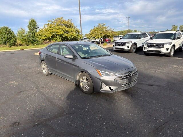 2019 Hyundai ELANTRA SE