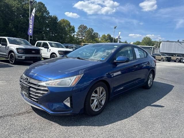 2019 Hyundai ELANTRA SE