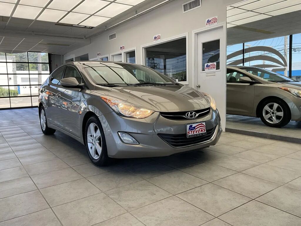 2013 Hyundai ELANTRA GLS — photo 1 of 1