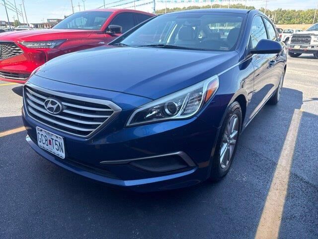 2016 Hyundai SONATA SE