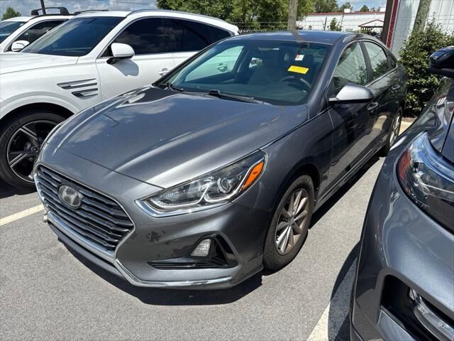 2018 Hyundai SONATA SE — photo 1 of 2