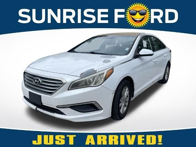2017 Hyundai SONATA SE