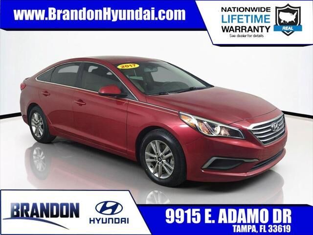 2017 Hyundai SONATA SE — photo 1 of 4