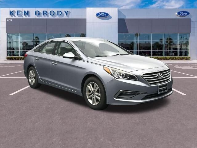 2015 Hyundai SONATA SE — photo 1 of 13