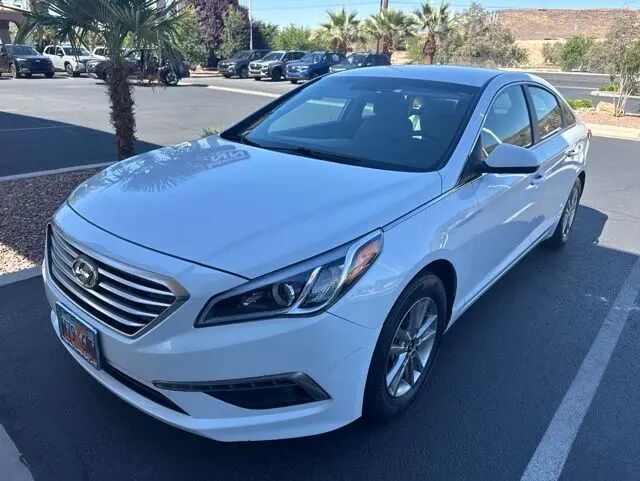 2015 Hyundai SONATA SE — photo 1 of 4