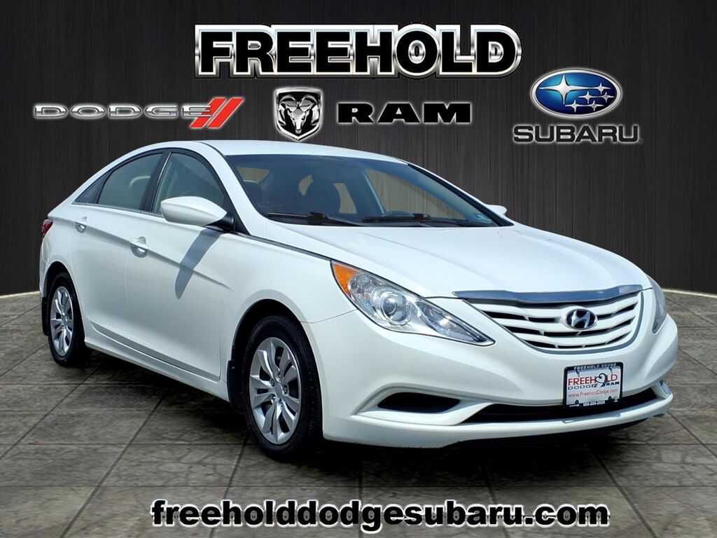 2013 Hyundai SONATA GLS — photo 1 of 1
