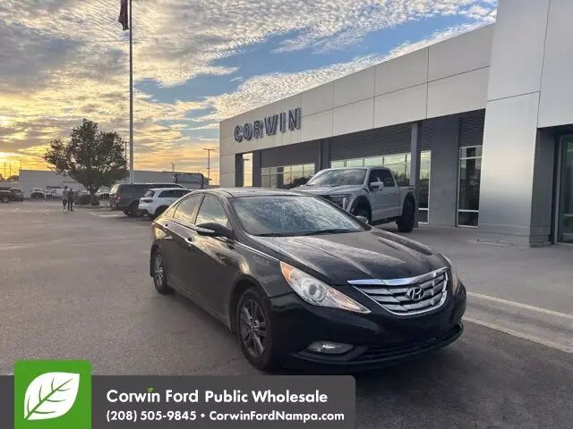 2013 Hyundai SONATA SE