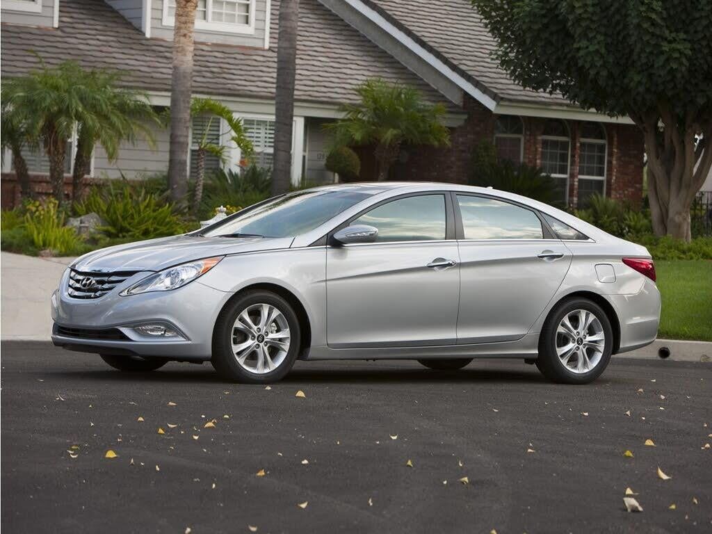 2013 Hyundai SONATA SE — photo 1 of 1