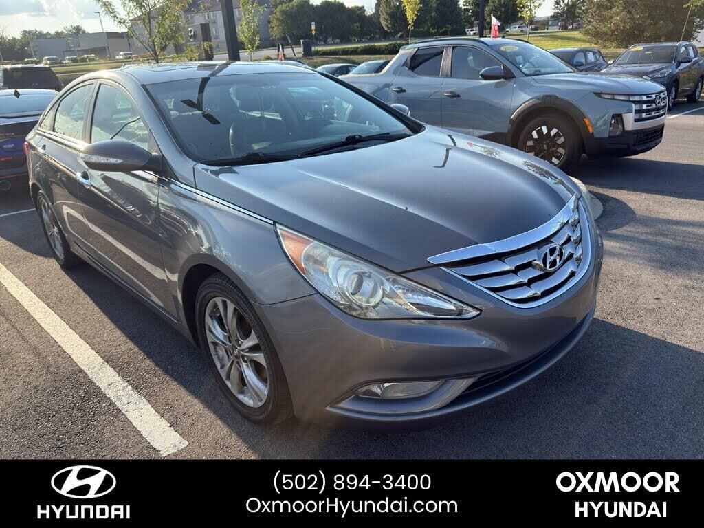 2011 Hyundai SONATA Limited — photo 1 of 1