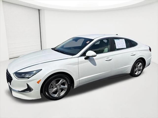 2022 Hyundai SONATA SE — photo 1 of 4