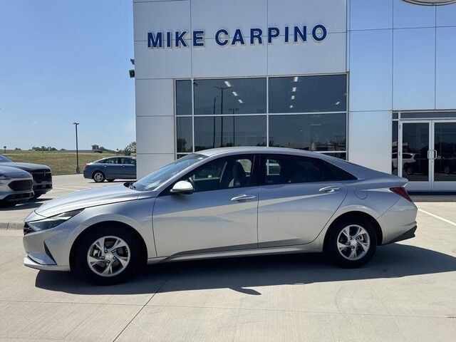 2021 Hyundai ELANTRA SE